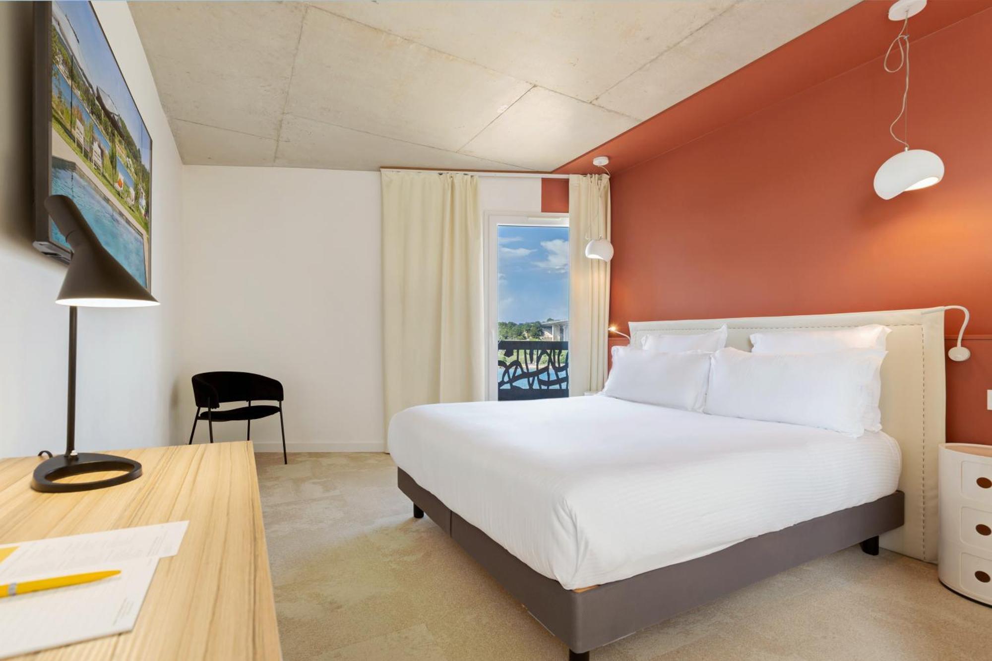 Golden Tulip Hotel & Rooftop Martigues Provence Exterior foto