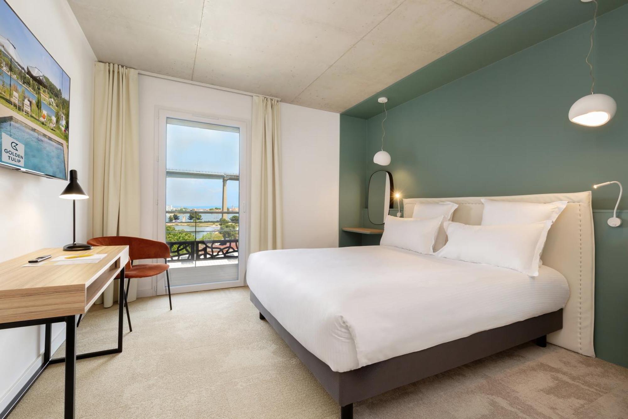 Golden Tulip Hotel & Rooftop Martigues Provence Exterior foto
