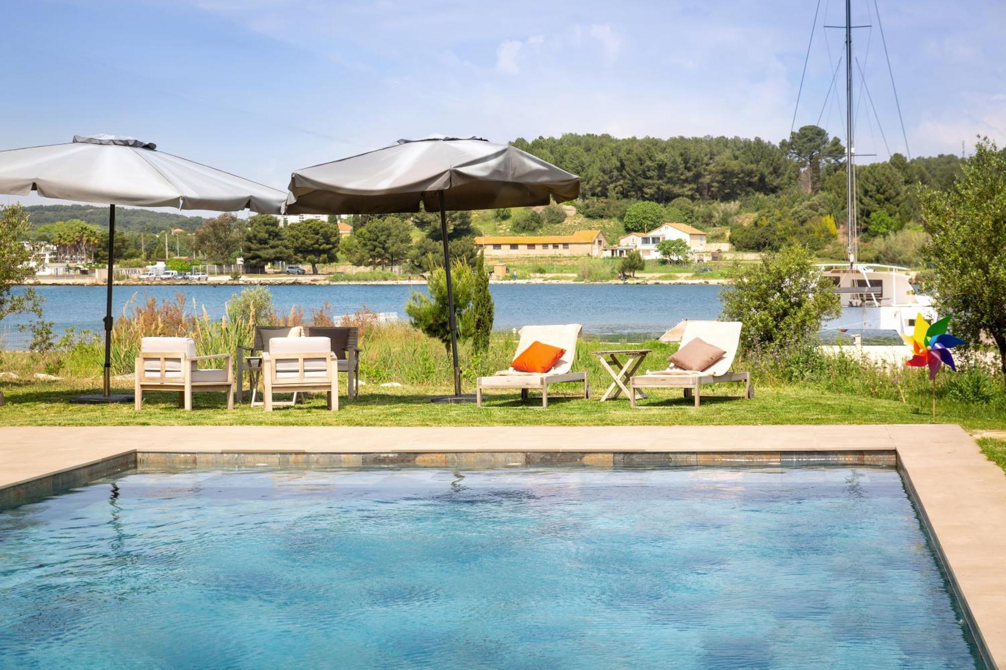 Golden Tulip Hotel & Rooftop Martigues Provence Exterior foto