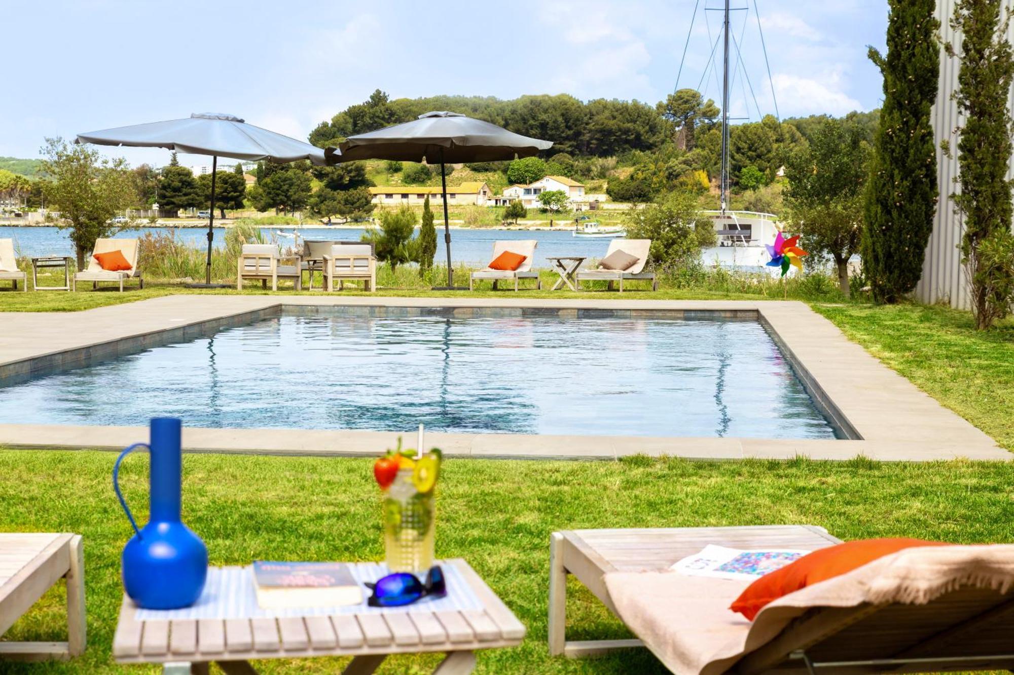 Golden Tulip Hotel & Rooftop Martigues Provence Exterior foto