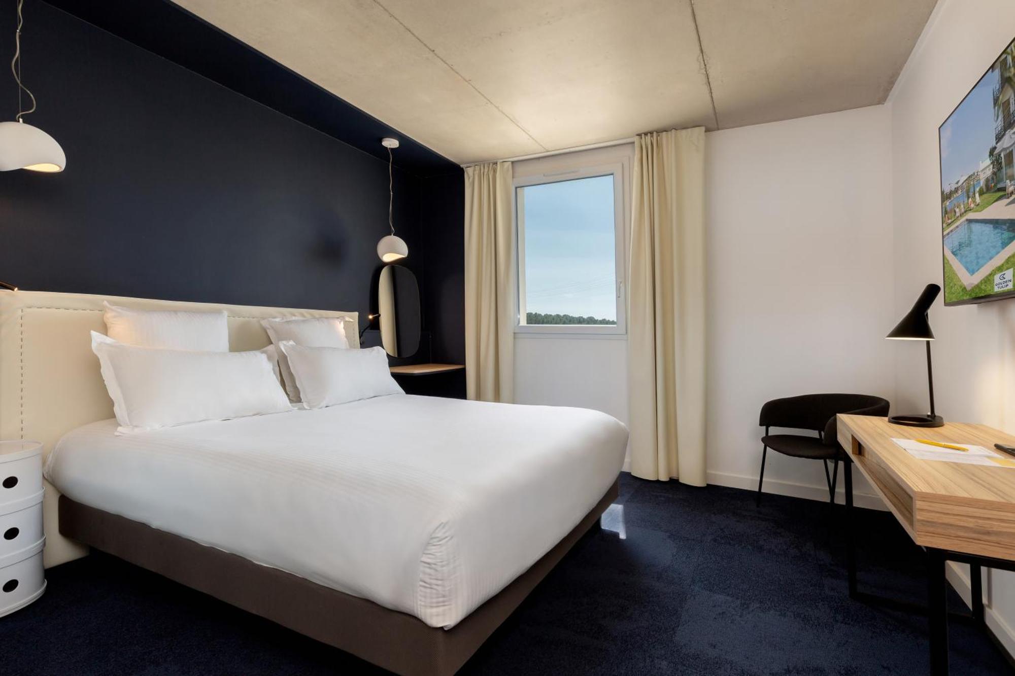 Golden Tulip Hotel & Rooftop Martigues Provence Exterior foto